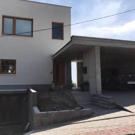 Soukromy Pokoj S Kuchyni A Koupelnou V Radovce Nove Mesto na Morave Extérieur photo
