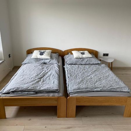 Soukromy Pokoj S Kuchyni A Koupelnou V Radovce Nove Mesto na Morave Extérieur photo