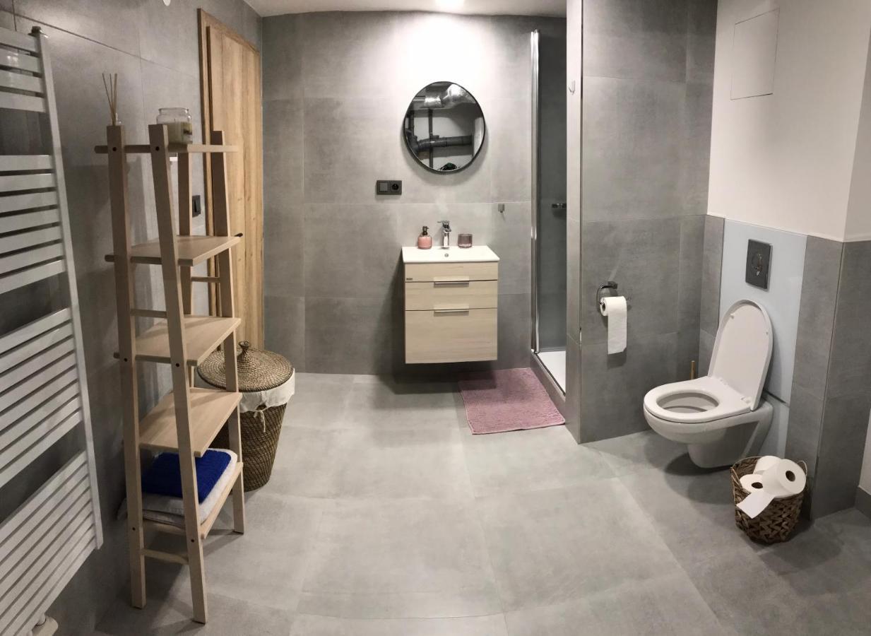 Soukromy Pokoj S Kuchyni A Koupelnou V Radovce Nove Mesto na Morave Extérieur photo